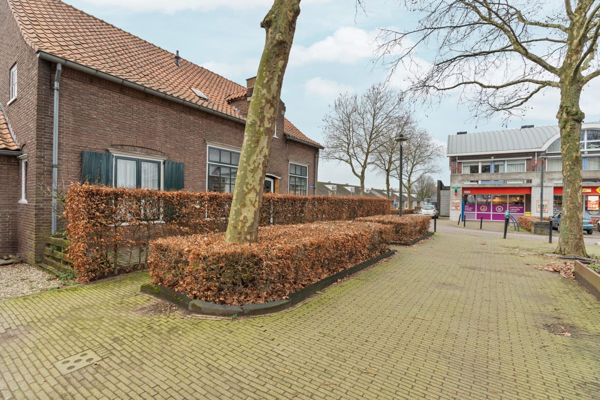 Te koop: Foto Woonhuis aan de Kerkplein 7 in Leuth