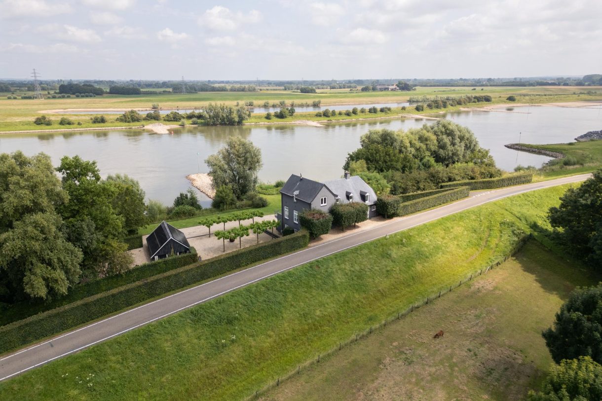 Te koop: Foto Woonhuis aan de Rijndijk 4 in Doornenburg