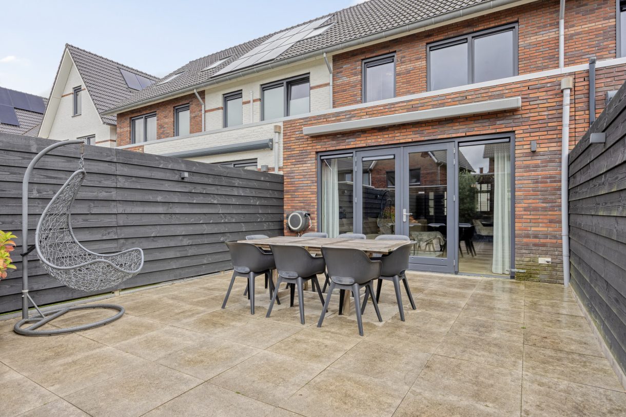 Te koop: Foto Woonhuis aan de Fibulastraat 12 in Huissen